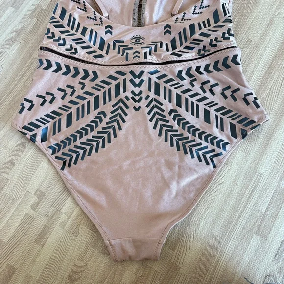 Biliblond Kim One Piece Swimsuit Gold Black XL Straps Cheeky - Picture 13 of 16